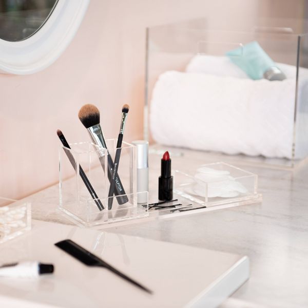 RUSSELL + HAZEL Acrylic Pencil Bloc: Clear Desk Organizer & Holder, Office Supplies, 4x4x4 Acrylic Pencil Holder